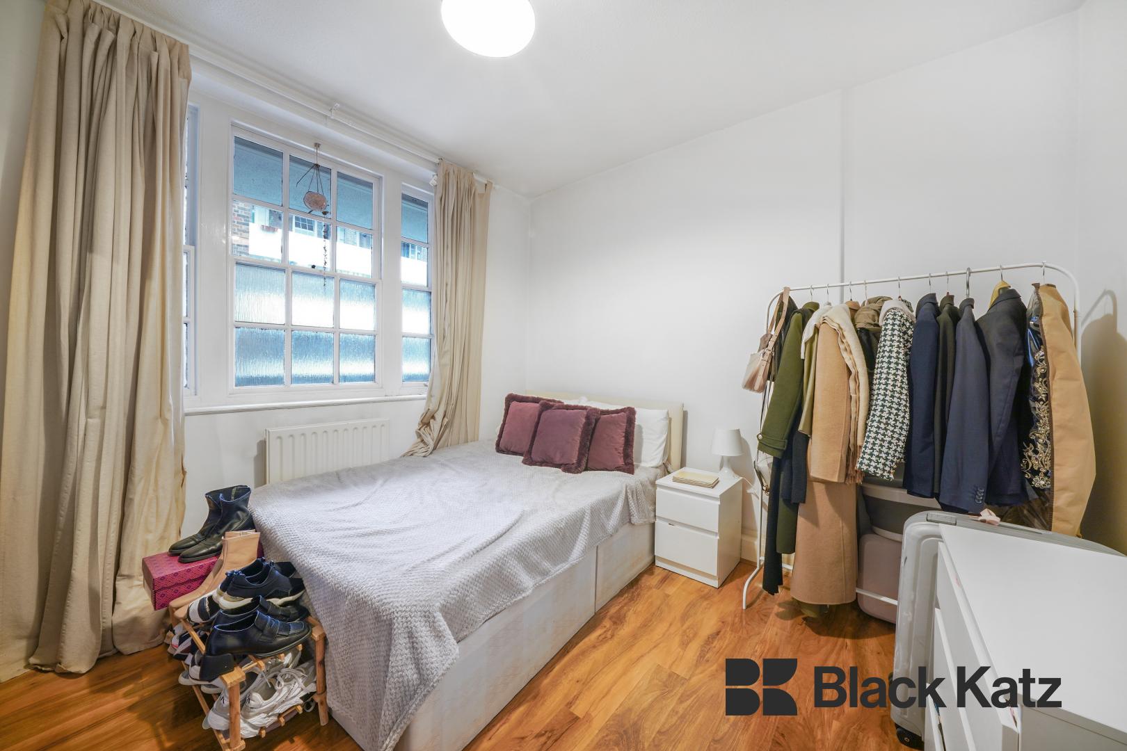 Bright and airy two bedroom flat with central location. Page Street, Westminster / Pimlico